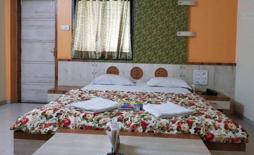 Hotel Rasraj , Dhule 외부 사진